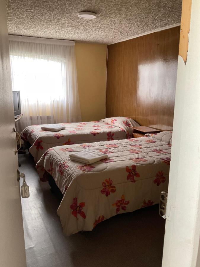 Hostal Balmaceda Punta Arenas Exterior photo