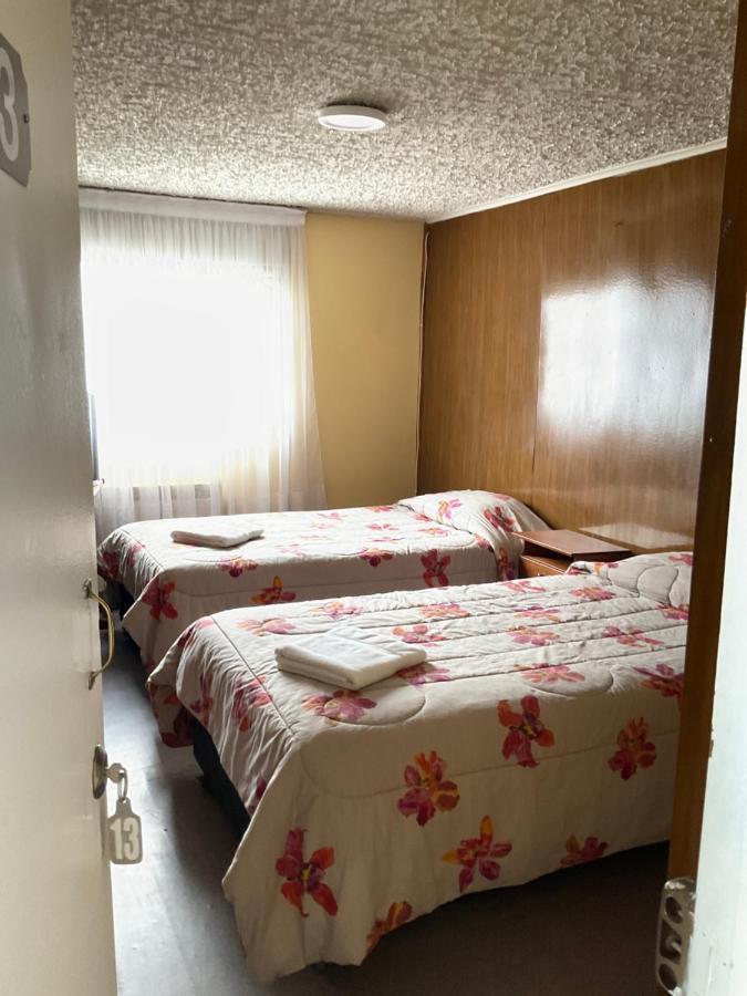Hostal Balmaceda Punta Arenas Exterior photo