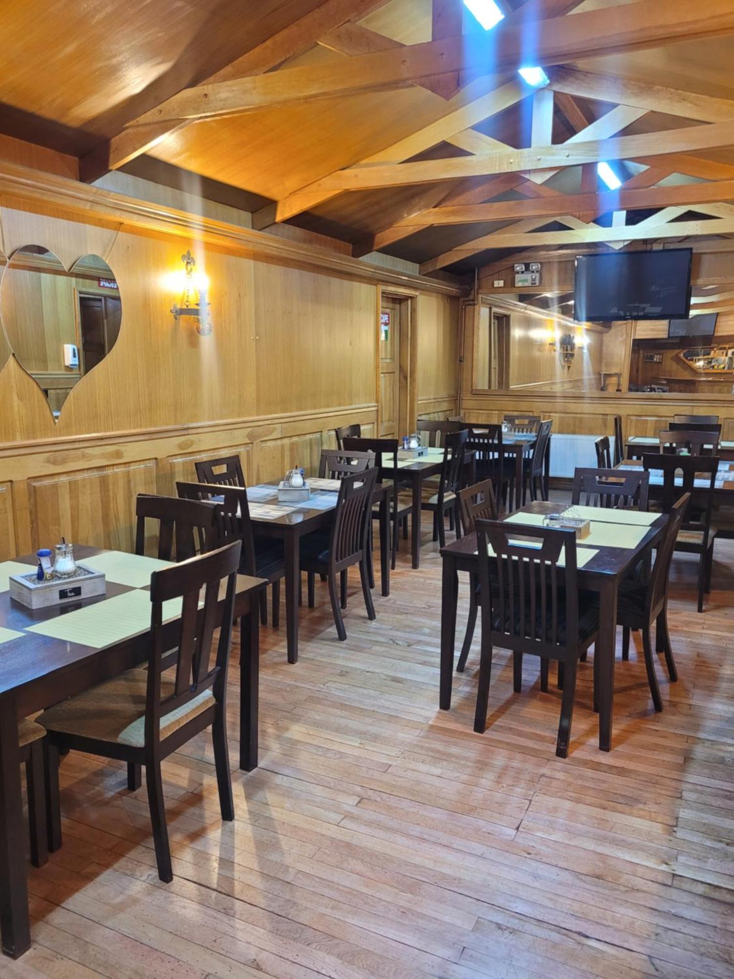 Hostal Balmaceda Punta Arenas Exterior photo